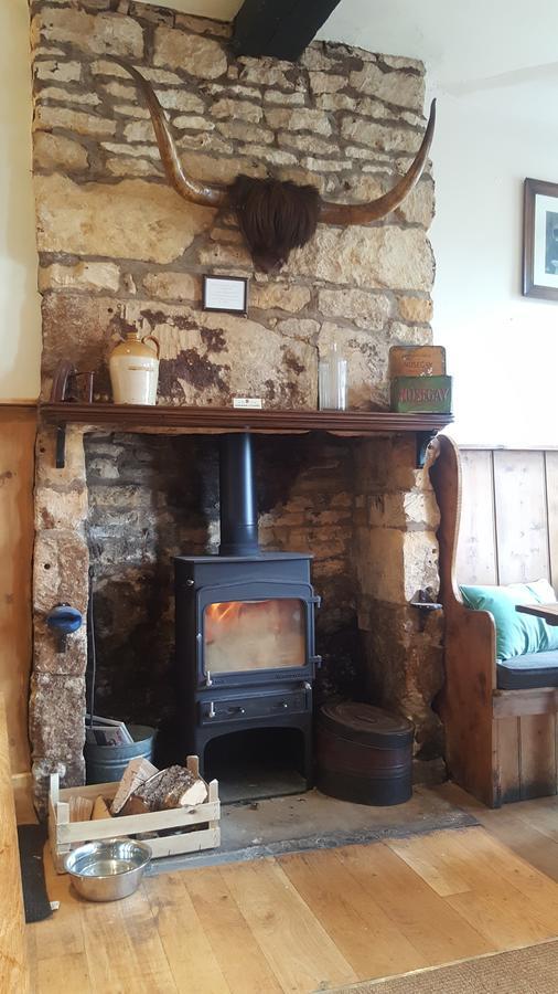 Horse And Groom Moreton-in-Marsh Buitenkant foto